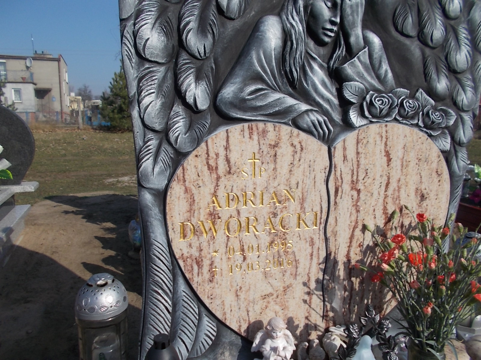 Adrian Dworacki 1995 Prabuty - Grobonet - Wyszukiwarka osób pochowanych